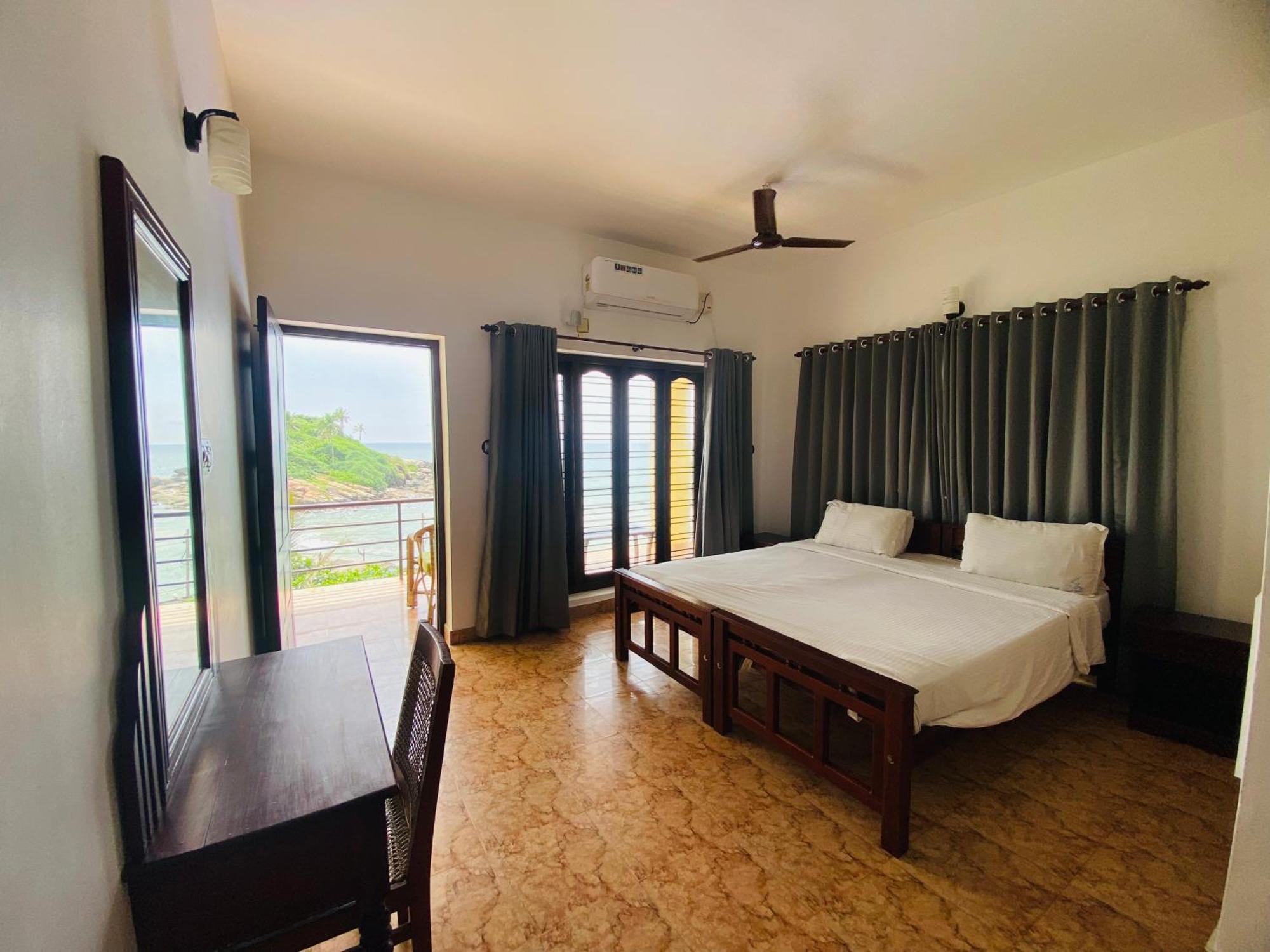 Karma Beach Resort Kovalam Bagian luar foto